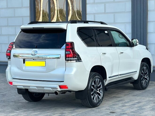 Toyota Land Cruiser Prado-4