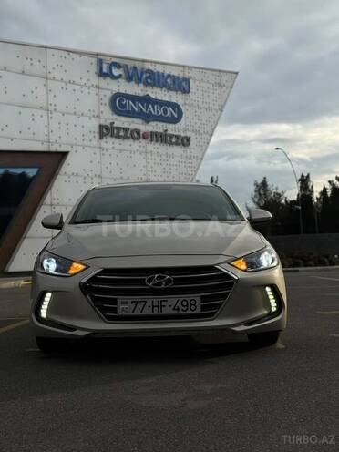 Hyundai Elantra-2