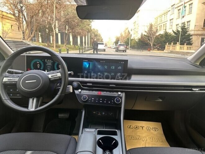Hyundai Sonata-4