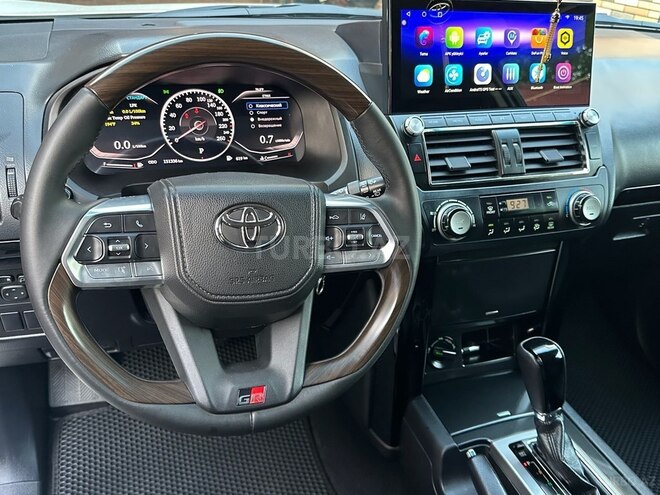 Toyota Land Cruiser Prado-7