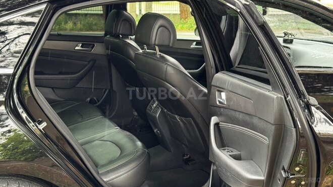 Hyundai Sonata-19