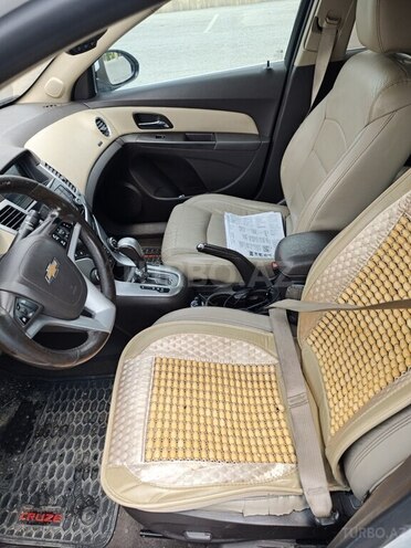 Chevrolet Cruze-6