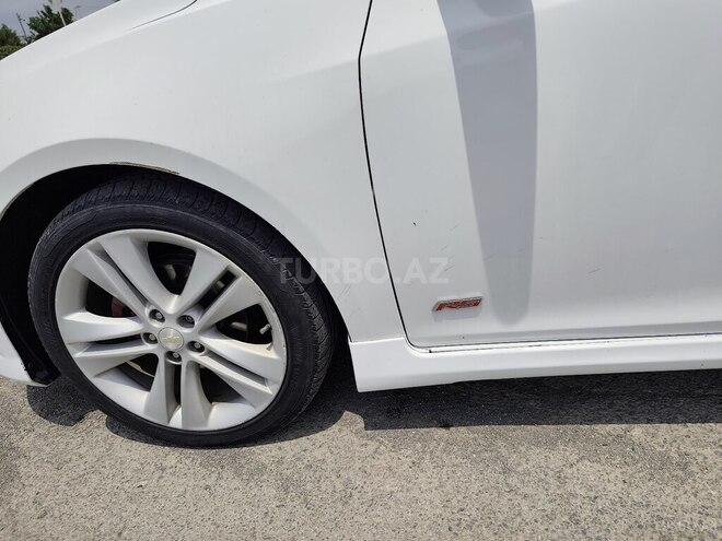 Chevrolet Cruze-11