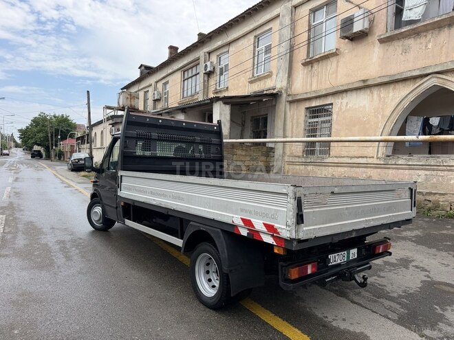 Ford Transit-4