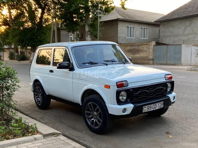 LADA (VAZ) Niva-7