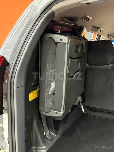 Toyota Land Cruiser Prado-20
