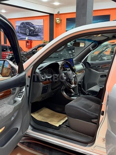 Toyota Land Cruiser Prado-13