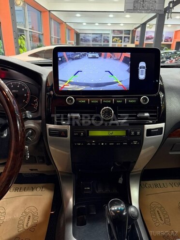 Toyota Land Cruiser Prado-27