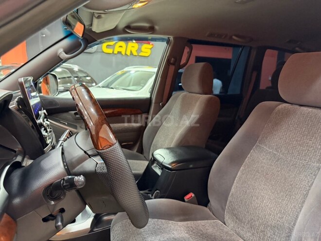 Toyota Land Cruiser Prado-31