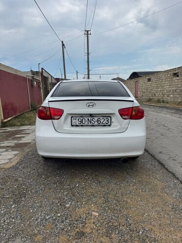 Hyundai Elantra-2