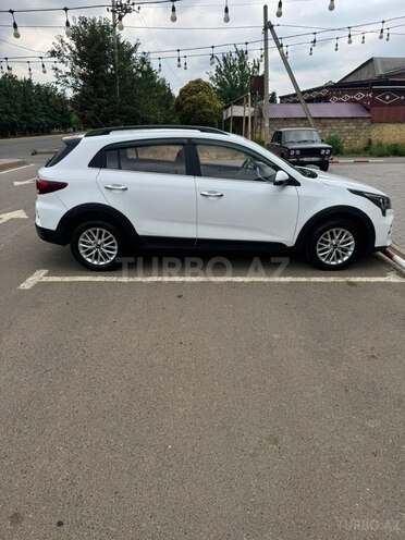 Kia Rio X-Line-3
