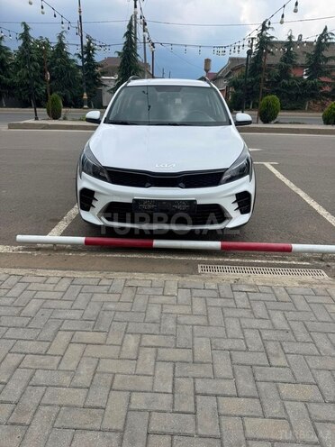 Kia Rio X-Line-1