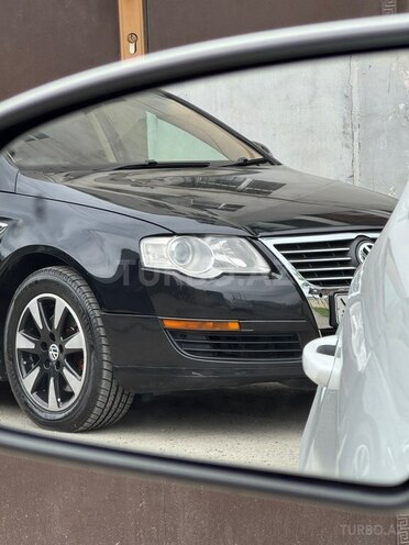 Volkswagen Passat-8