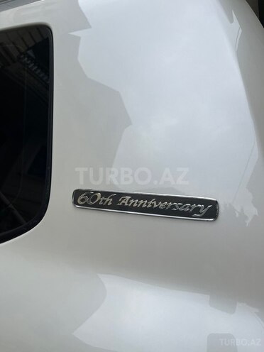 Toyota Land Cruiser-5