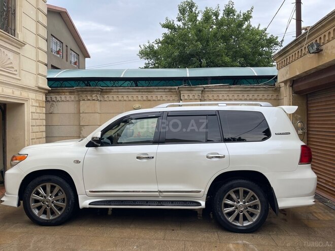 Toyota Land Cruiser-12