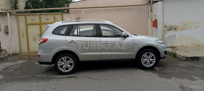 Hyundai Santa Fe-4