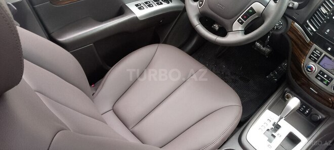 Hyundai Santa Fe-10
