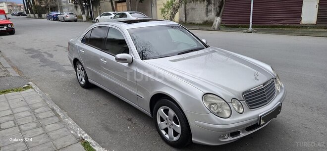 Mercedes E 200-3