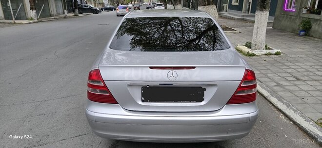 Mercedes E 200-2