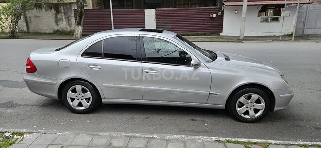Mercedes E 200-4
