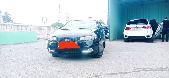 Kia Cerato-5