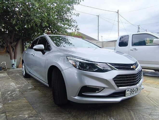 Chevrolet Cruze-1
