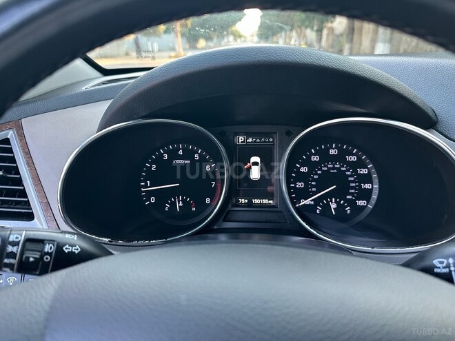 Hyundai Santa Fe-14
