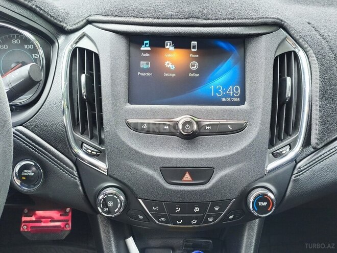 Chevrolet Cruze-11