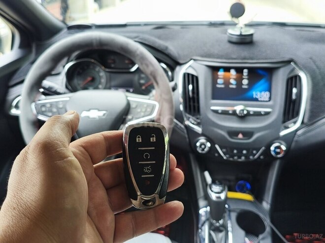 Chevrolet Cruze-15