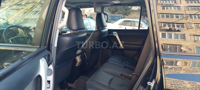 Toyota Land Cruiser Prado-7