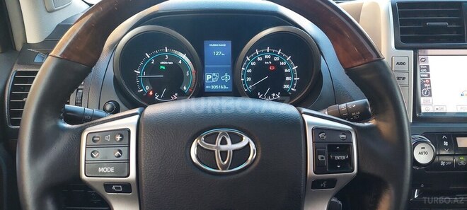 Toyota Land Cruiser Prado-9
