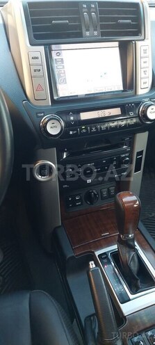 Toyota Land Cruiser Prado-12