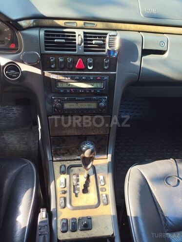 Mercedes E 270-14