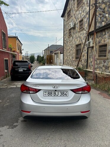 Hyundai Avante-5