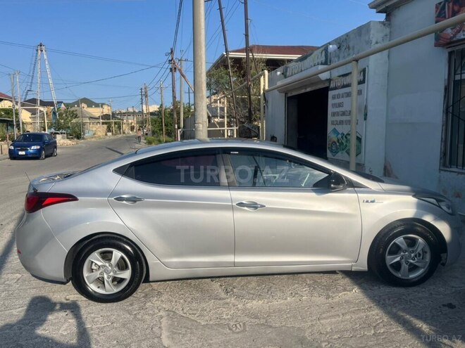 Hyundai Avante-10