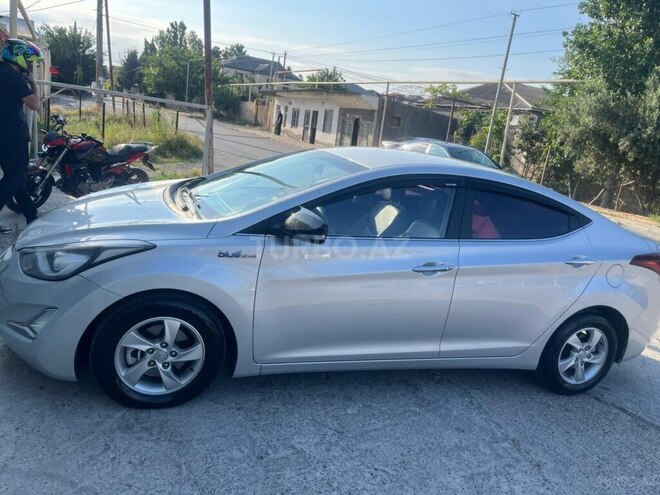 Hyundai Avante-9