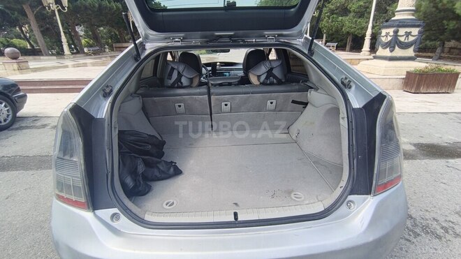 Toyota Prius-5
