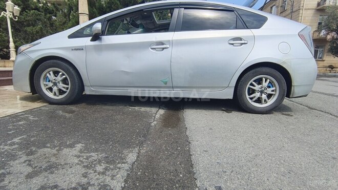 Toyota Prius-3