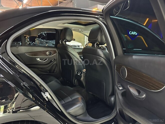 Mercedes C 300-16