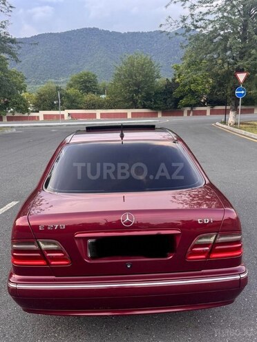 Mercedes E 220-2