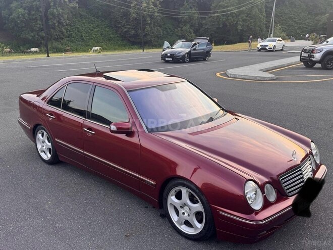 Mercedes E 220-3