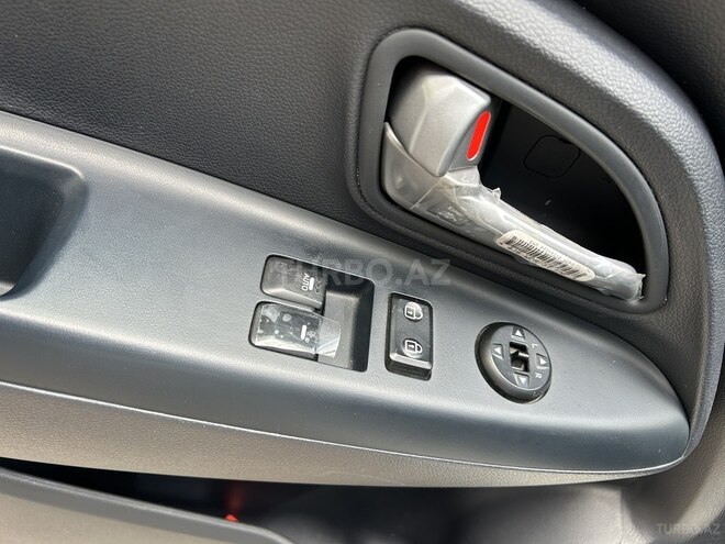Kia Rio-12