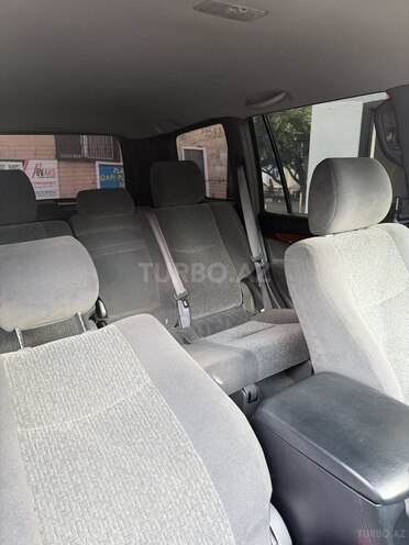 Toyota Land Cruiser Prado-6