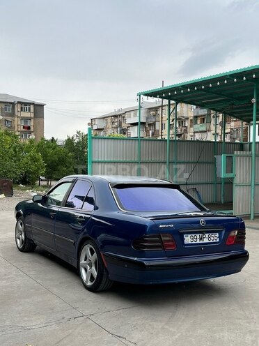 Mercedes E 320-6