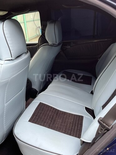 Mercedes E 320-8