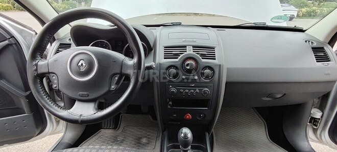 Renault Megane-14