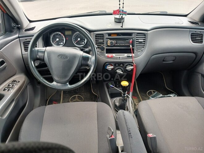 Kia Rio-7
