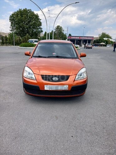 Kia Rio-1