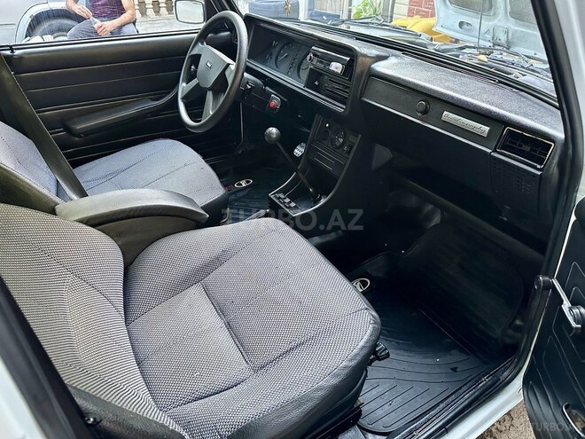 LADA (VAZ) 2107-8