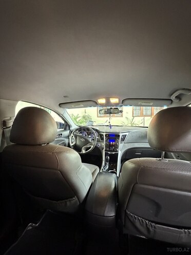 Hyundai Sonata-9